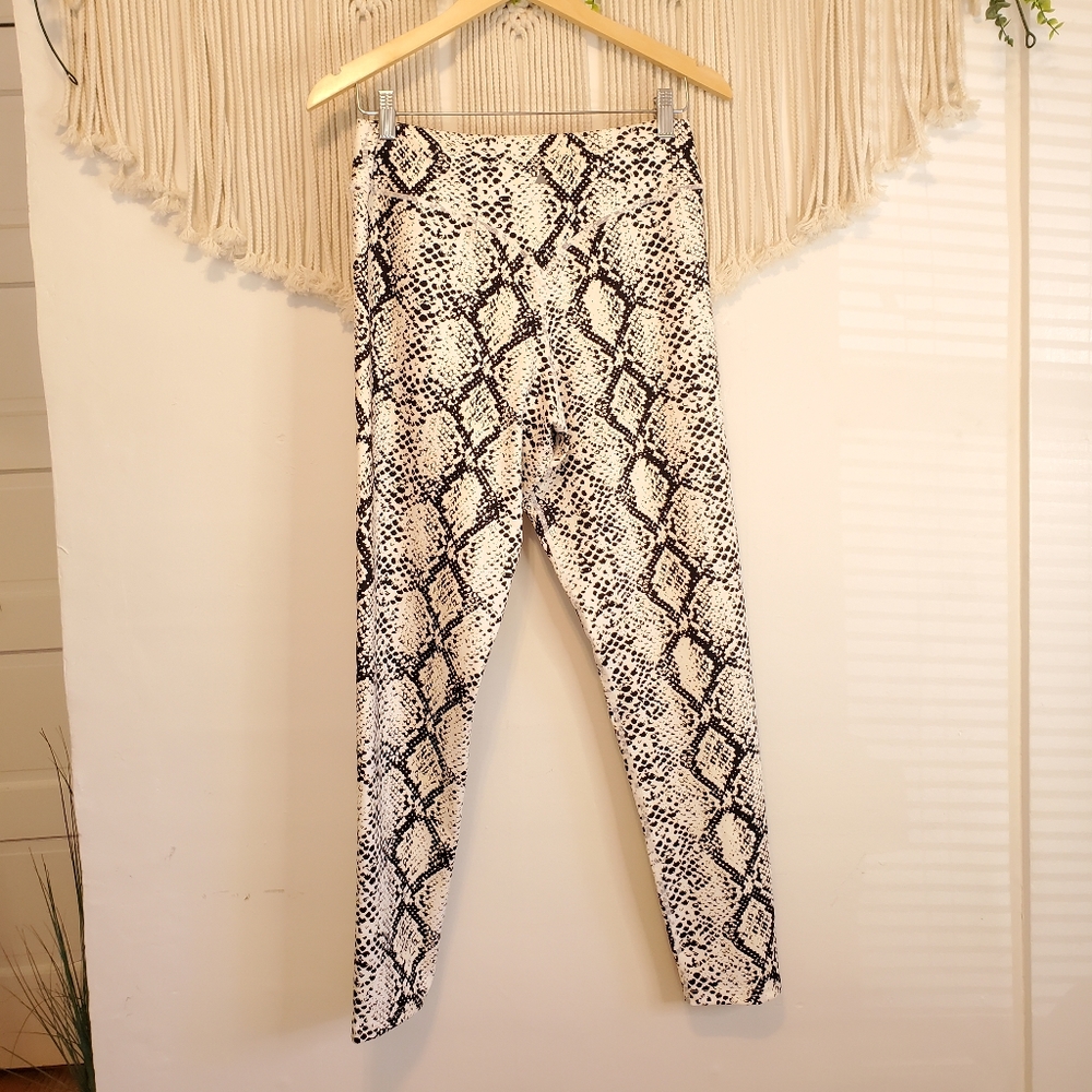 BALANCE ATHLETICA Ascend Snakeskin Printed High Rise Pull On Athletic Leggings - Picture 3 of 7